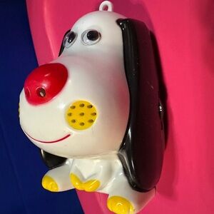 Vintage Snoopy Type Dog Transistor Radio WORKS! Hong Kong 5.5”